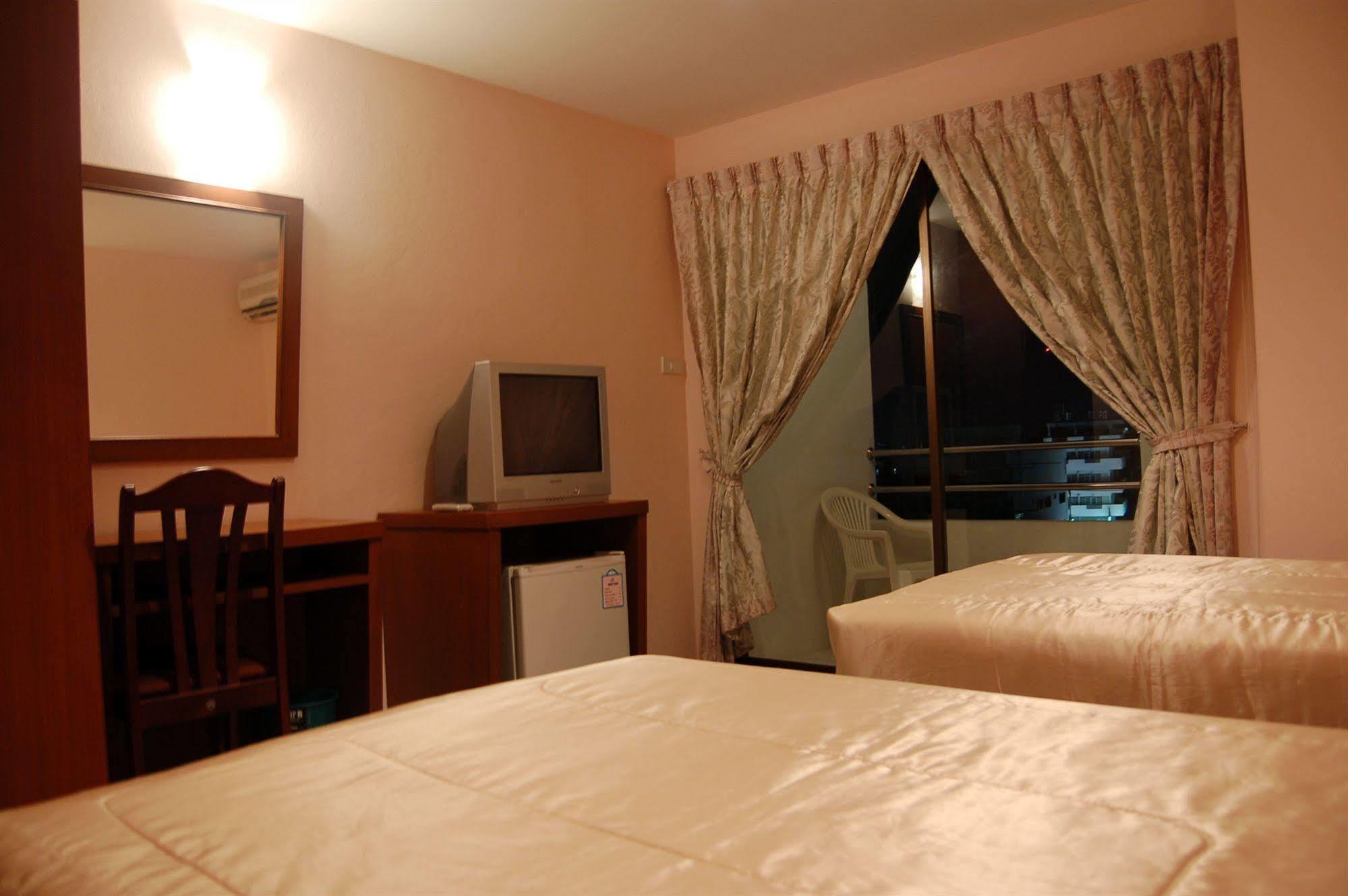 Baan Manthana Hotel, Hua Hin Bagian luar foto