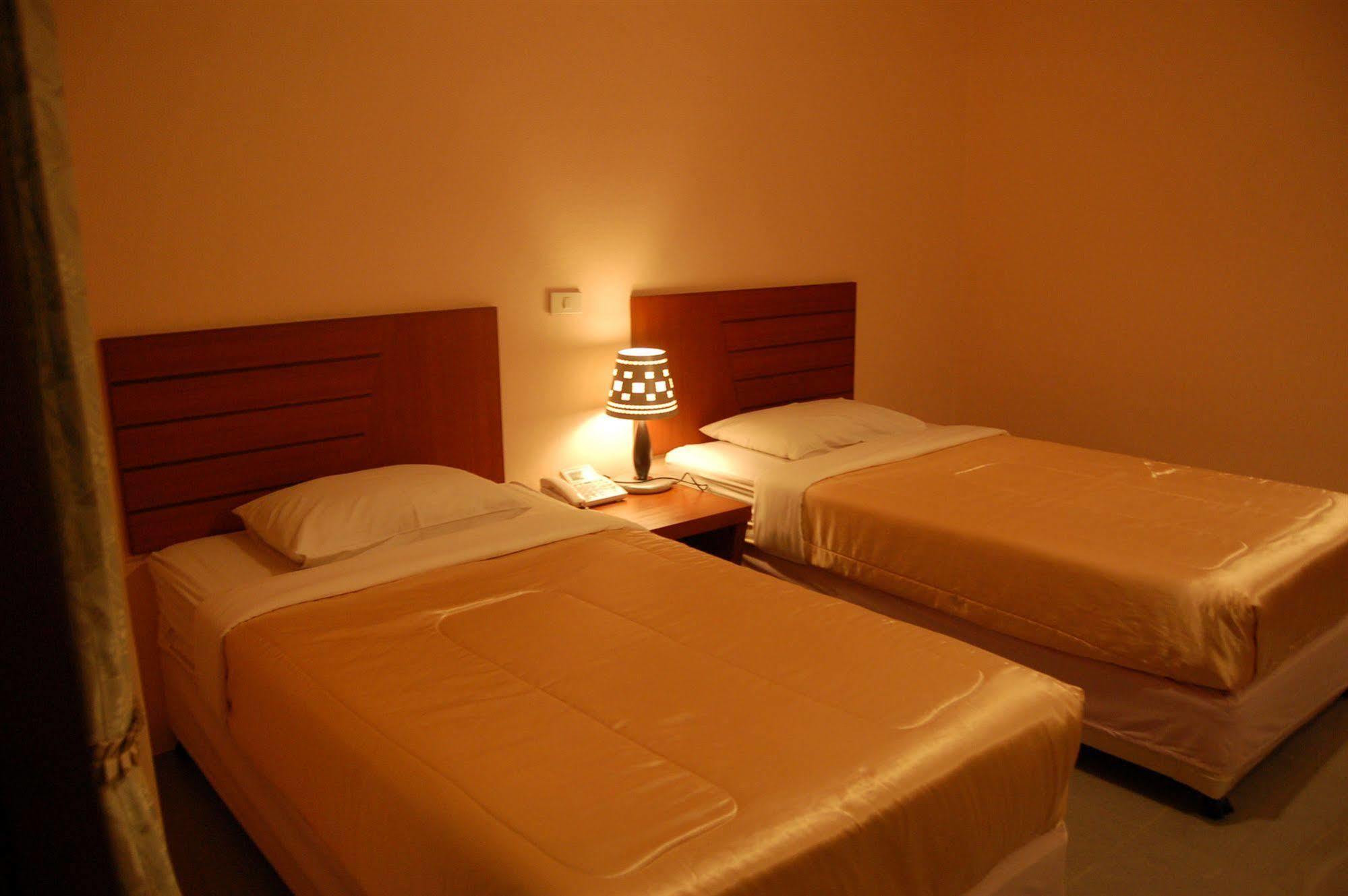 Baan Manthana Hotel, Hua Hin Bagian luar foto